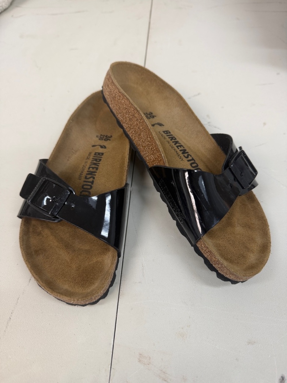 Birkenstock Madrid Birko-Flor Patent Single Strap Slides in Black Sz 36 Narrow!